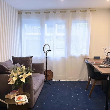 Bright House 8 People, Close To Atlantis Nantes * סנט-הרבלן