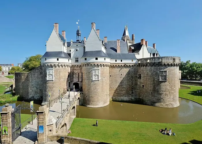 Bright House 8 People, Close To Atlantis Nantes 度假居 *